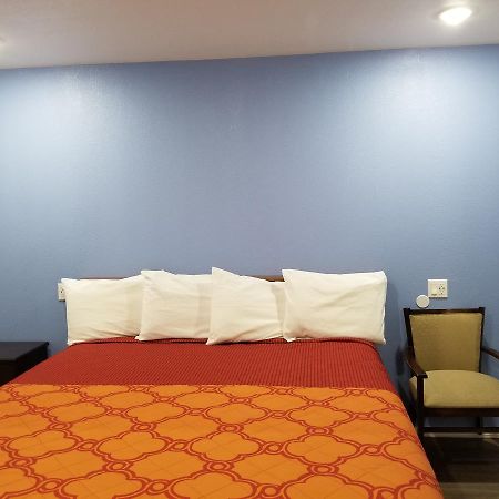 Travis Lodge Motel 16 Оакланд Экстерьер фото